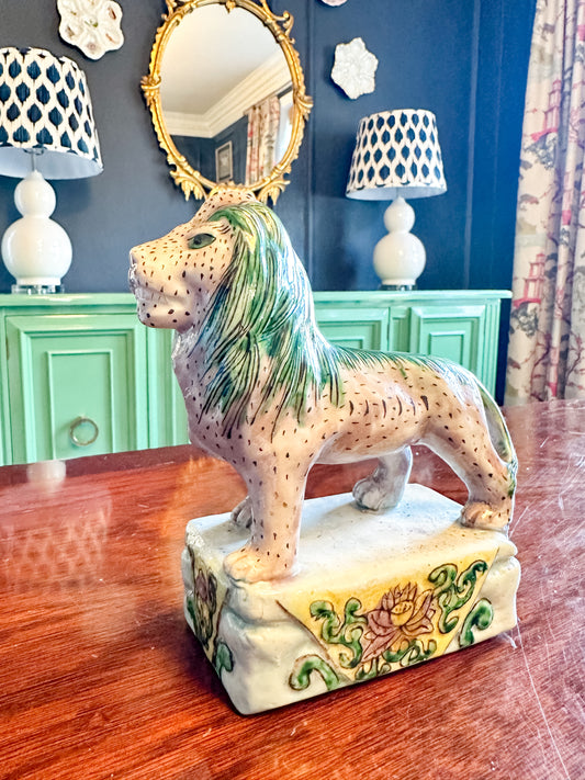 Rare Antique Famille Verte Lion