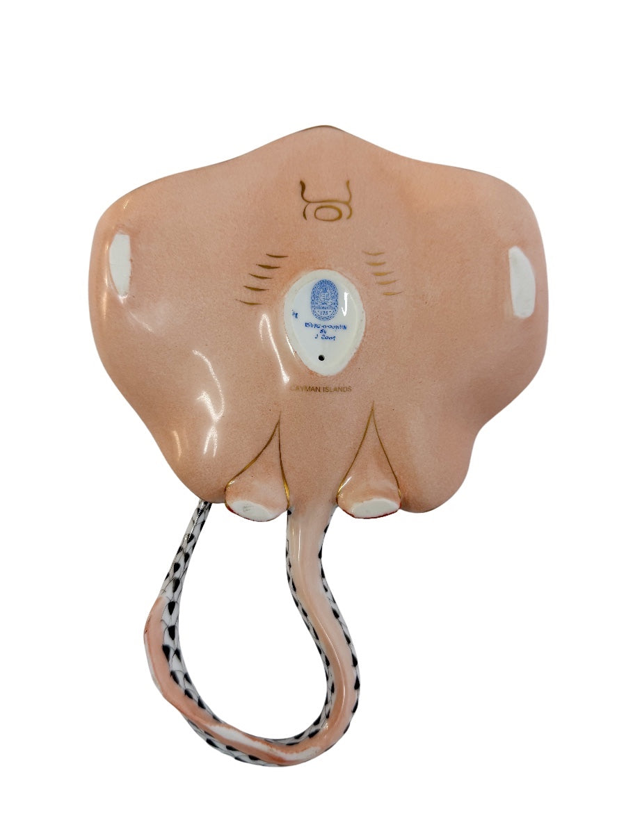 Herend Hungary Hand-Painted Porcelain Stingray Figurine Black Fishnet