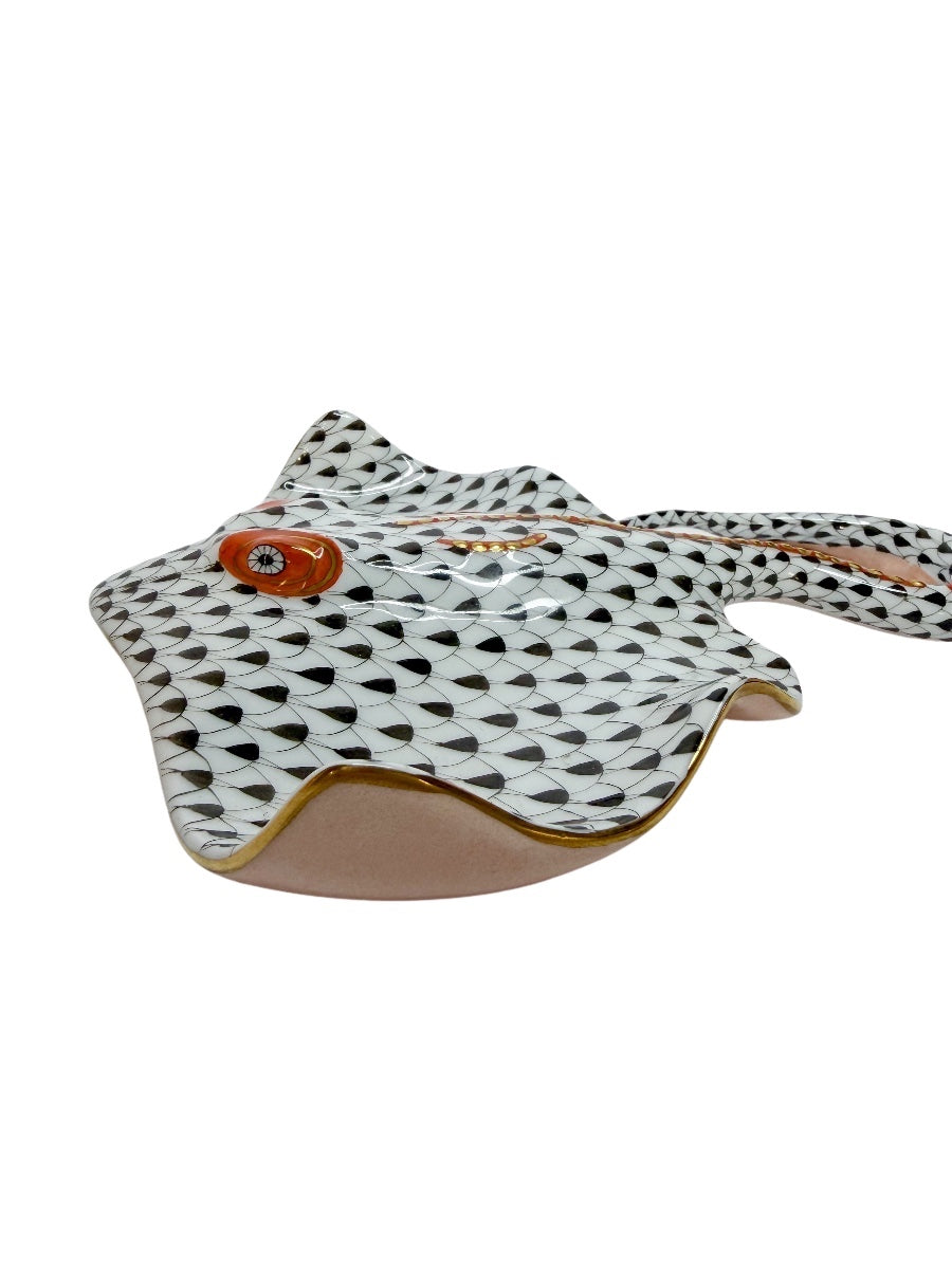 Herend Hungary Hand-Painted Porcelain Stingray Figurine Black Fishnet