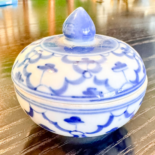 Blue and White Mini Lidded Dish