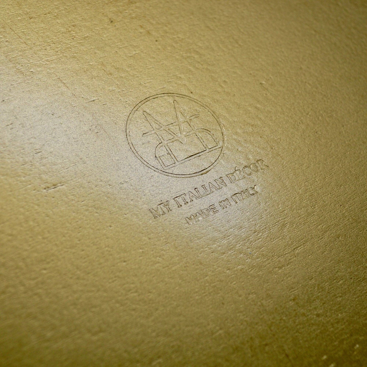 Florentine Carved Gilded Wood Circle Tray, Made in Italy: White / X-Large