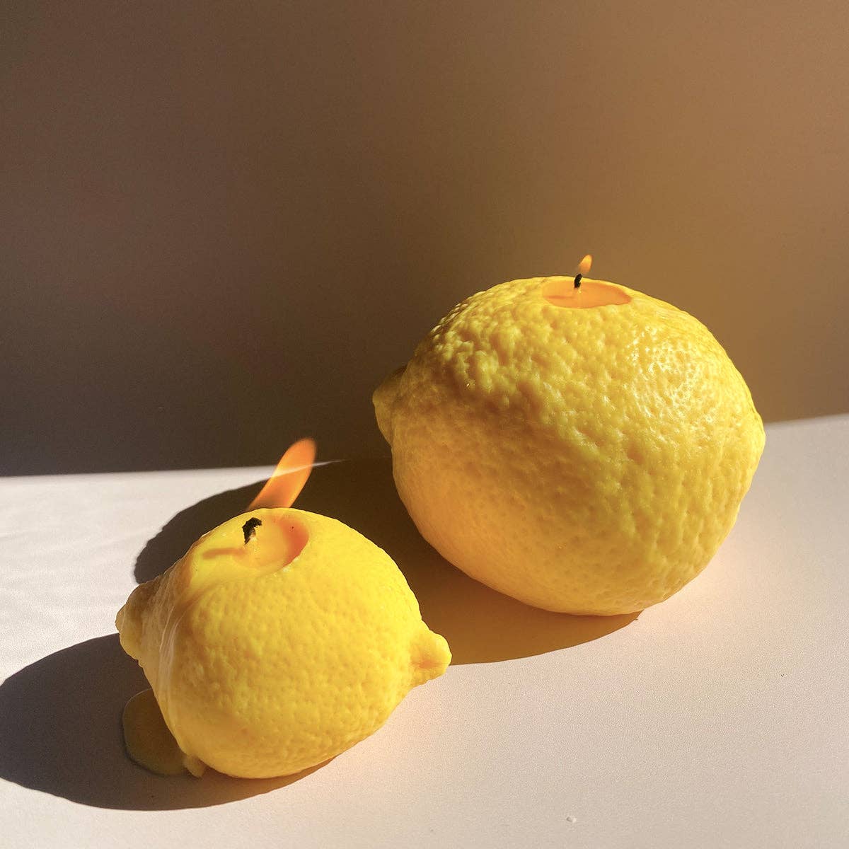 Large Lemon Candle: Lemon / Citrus Peel / 6 Pack of Lemons